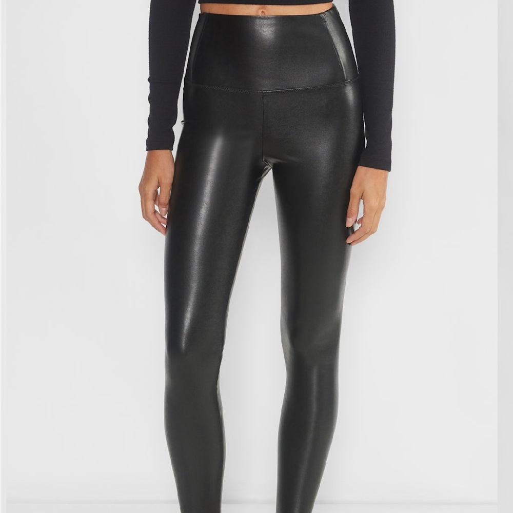Aritzia Wilfred Daria pant size small